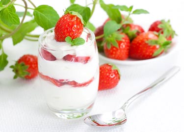 Besser: Joghurt selbst herstellen Joghurt Erdbeeren