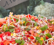 Blumenkohlpizza Blumenkohlpizza mit Radieschensprossen