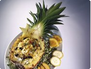 Gefüllte überbackene Ananas Gefüllte überbackene Ananas