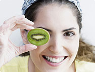 Ingwer, Orangen, Kiwi Flip Frau Kiwi