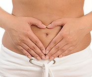 Magen-Darm-Beschwerden Hände Bauch Frau