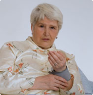 Hoher Blutdruck Frau abwesend